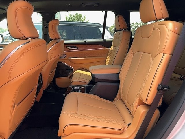 2026 Jeep Grand Cherokee GRAND CHEROKEE L SUMMIT 4X4