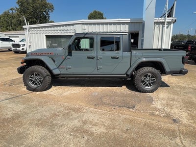 2026 Jeep Gladiator GLADIATOR MOJAVE 4X4
