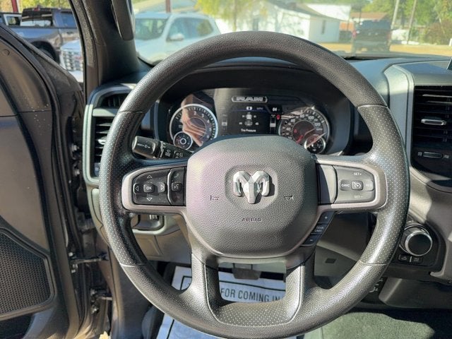2023 RAM 1500 Tradesman Crew Cab 4x4 5'7' Box