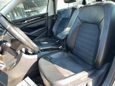 2015 Volkswagen Passat 2.0L TDI SEL Premium