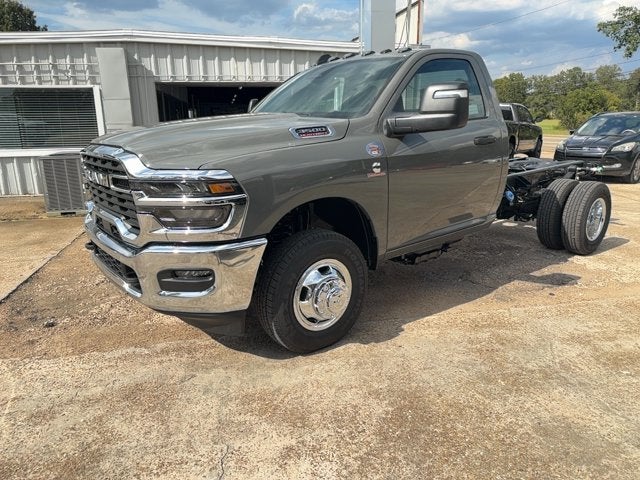 2027 RAM Ram 3500 Chassis Cab RAM 3500 TRADESMAN CHASSIS REGULAR CAB 4X4 60' CA