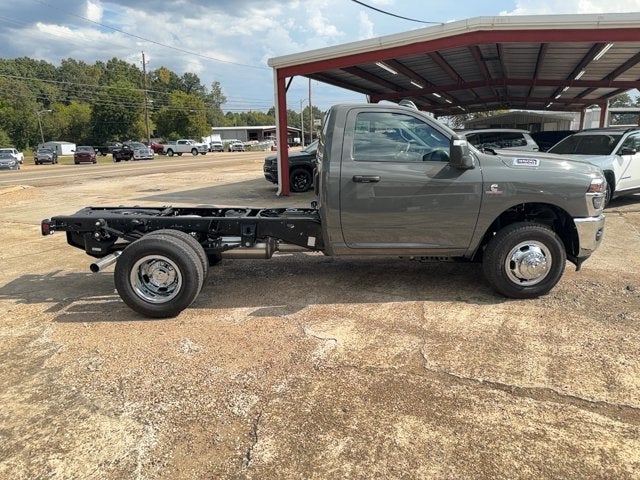 2027 RAM Ram 3500 Chassis Cab RAM 3500 TRADESMAN CHASSIS REGULAR CAB 4X4 60' CA