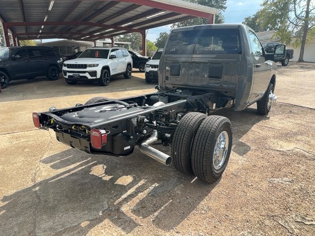 2027 RAM Ram 3500 Chassis Cab RAM 3500 TRADESMAN CHASSIS REGULAR CAB 4X4 60' CA