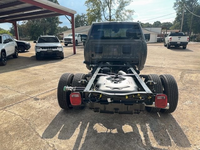 2027 RAM Ram 3500 Chassis Cab RAM 3500 TRADESMAN CHASSIS REGULAR CAB 4X4 60' CA