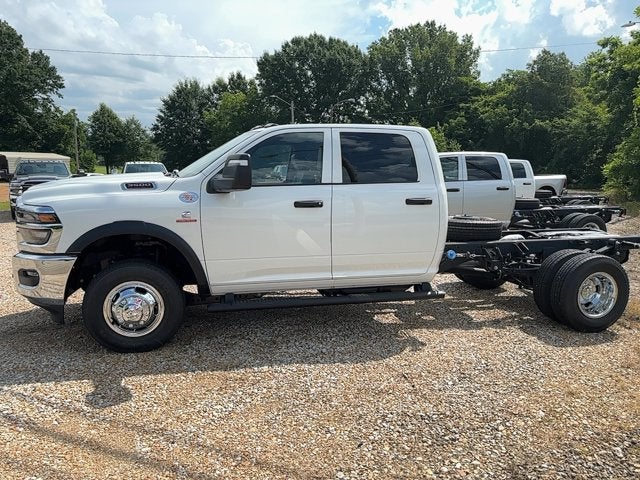 2026 RAM Ram 3500 Chassis Cab RAM 3500 TRADESMAN CREW CAB CHASSIS 4X4 60' CA